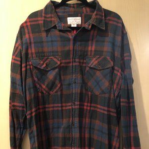 Men's Filson Plaid Long-Sleeved Button Up